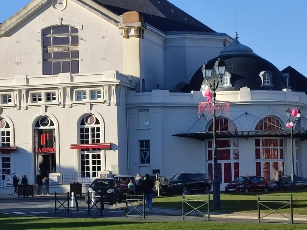 Un Nid D ' Amour Cabourg Kültér fotó
